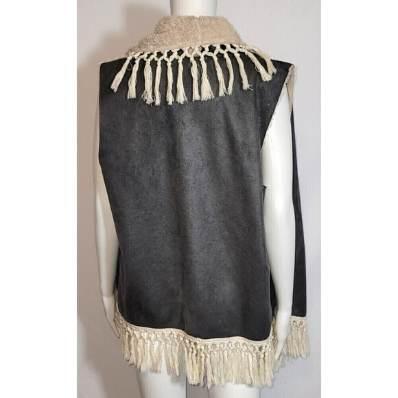 NWOT Entro Suede and Sherpa Vest - Size M - Picture 4 of 11
